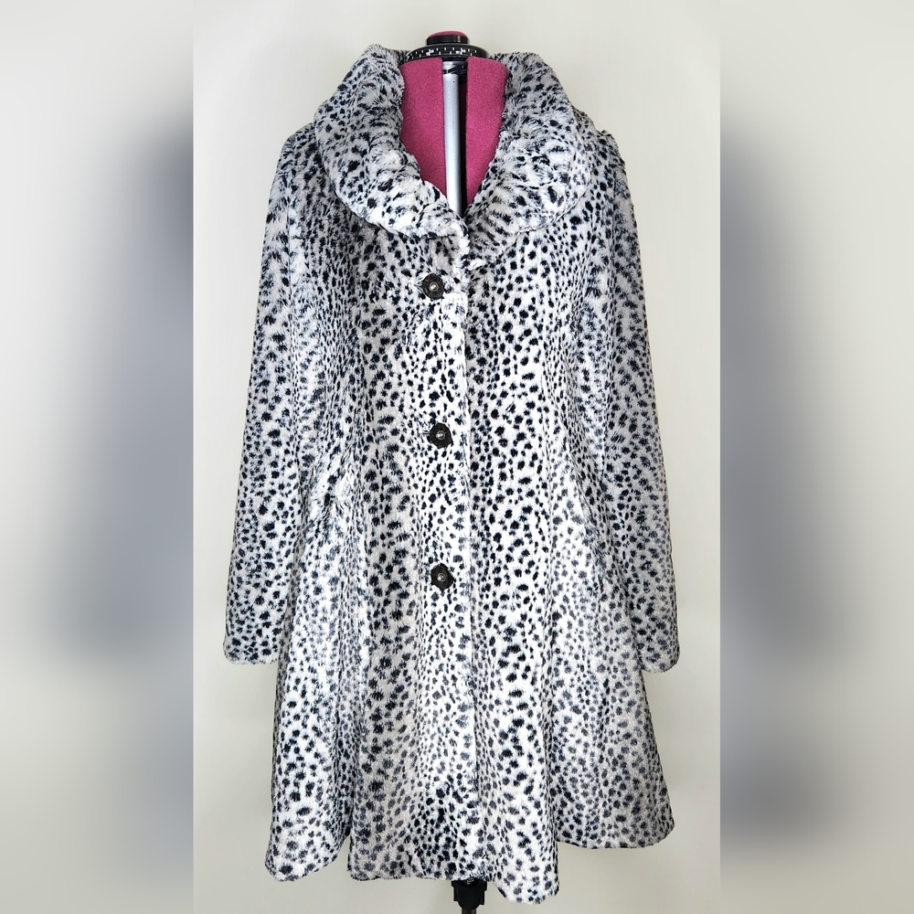Gorgeous Outdoor Adventures by Parkhurst animal print Rebecca swing coat